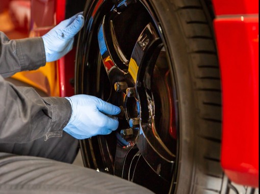 タイヤ・ホイール交換作業